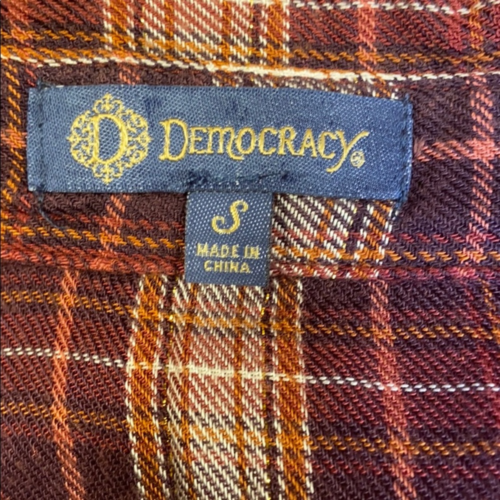 Democracy maroon plaid button up small Guc fit medium - Picture 8 of 16